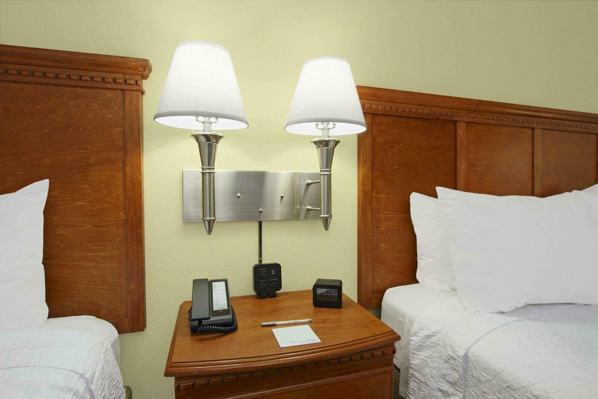 Hampton Inn Ashtabula Austinburg Buitenkant foto